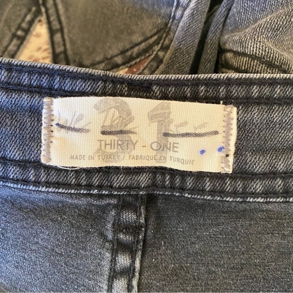 New Free People Firecracker Flare Jeans Patch in Black Python Star - Picture 11 of 16